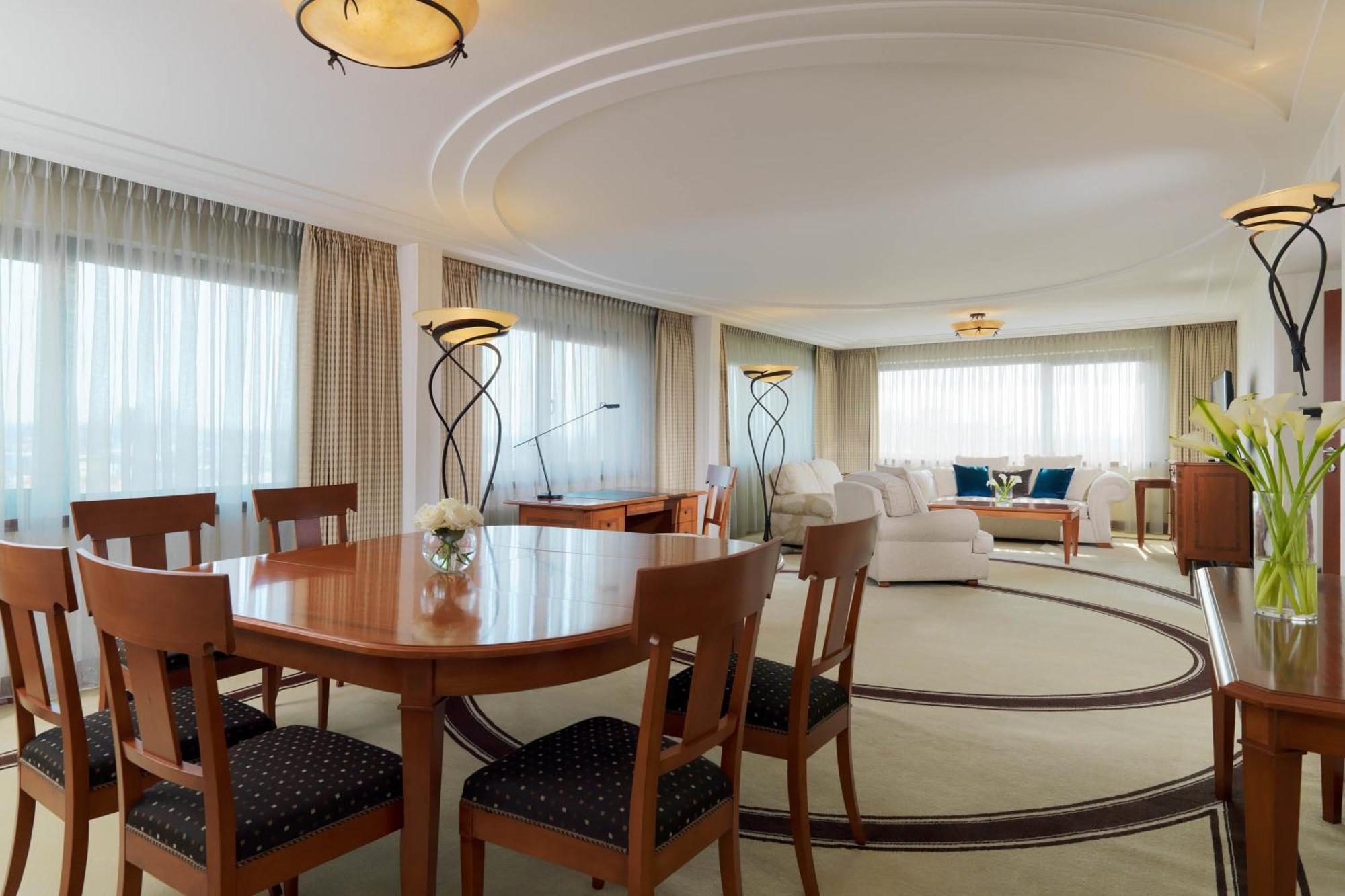The Westin Zagreb Hotel Exterior photo A suite at the hotel