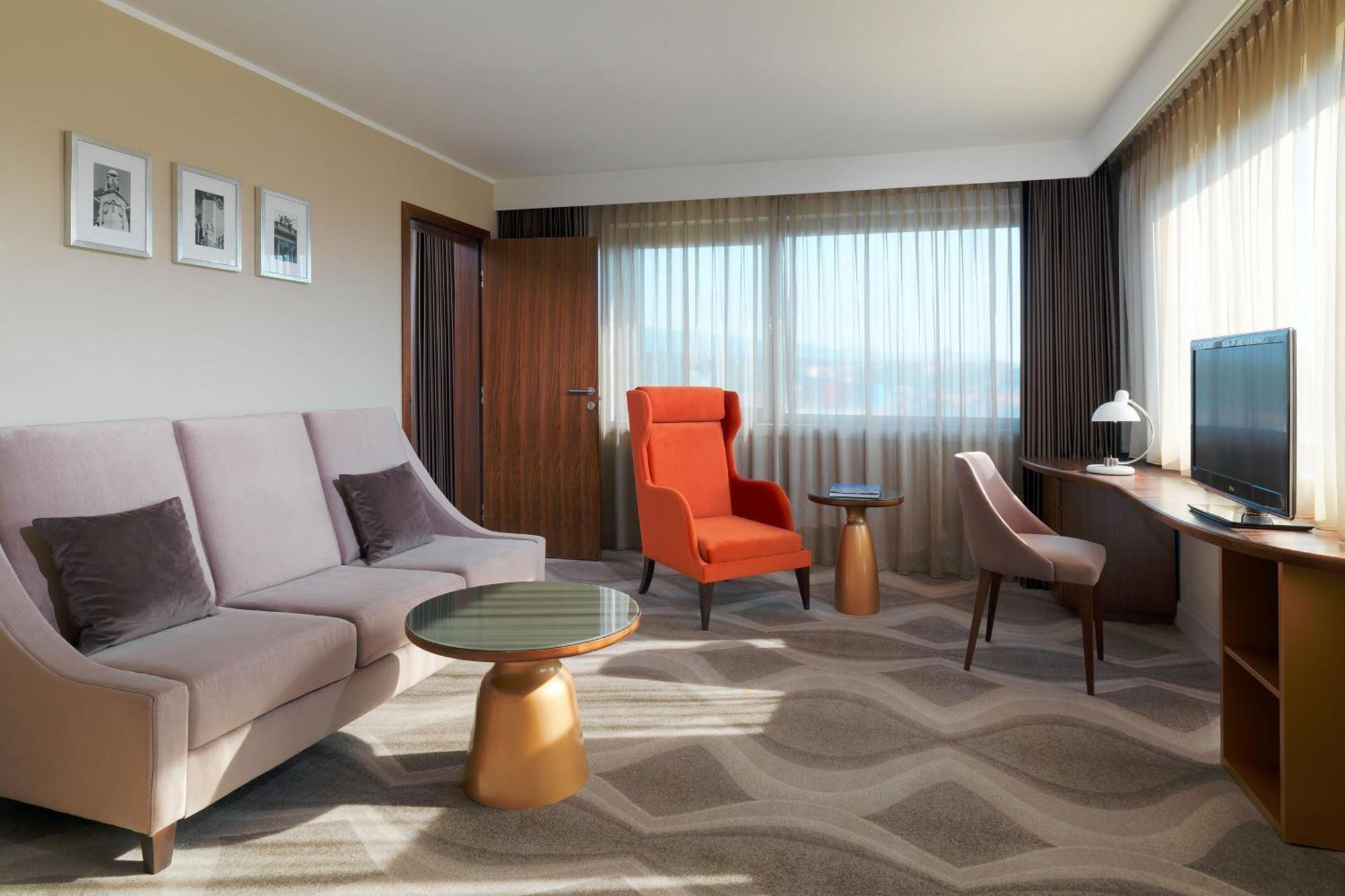 The Westin Zagreb Hotel Exterior photo Suite
