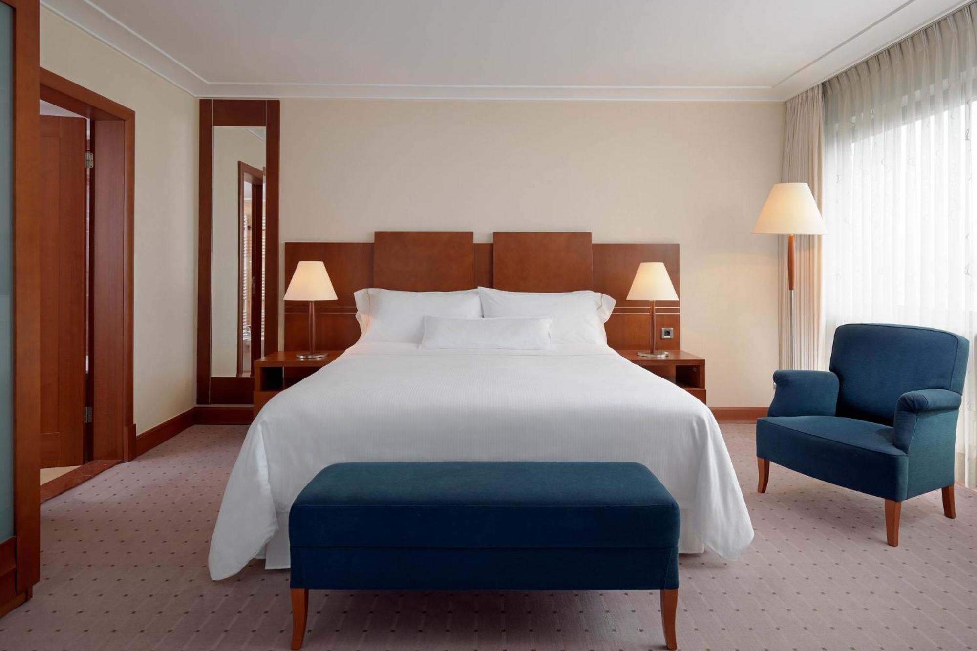 The Westin Zagreb Hotel Exterior photo A bedroom at the hotel