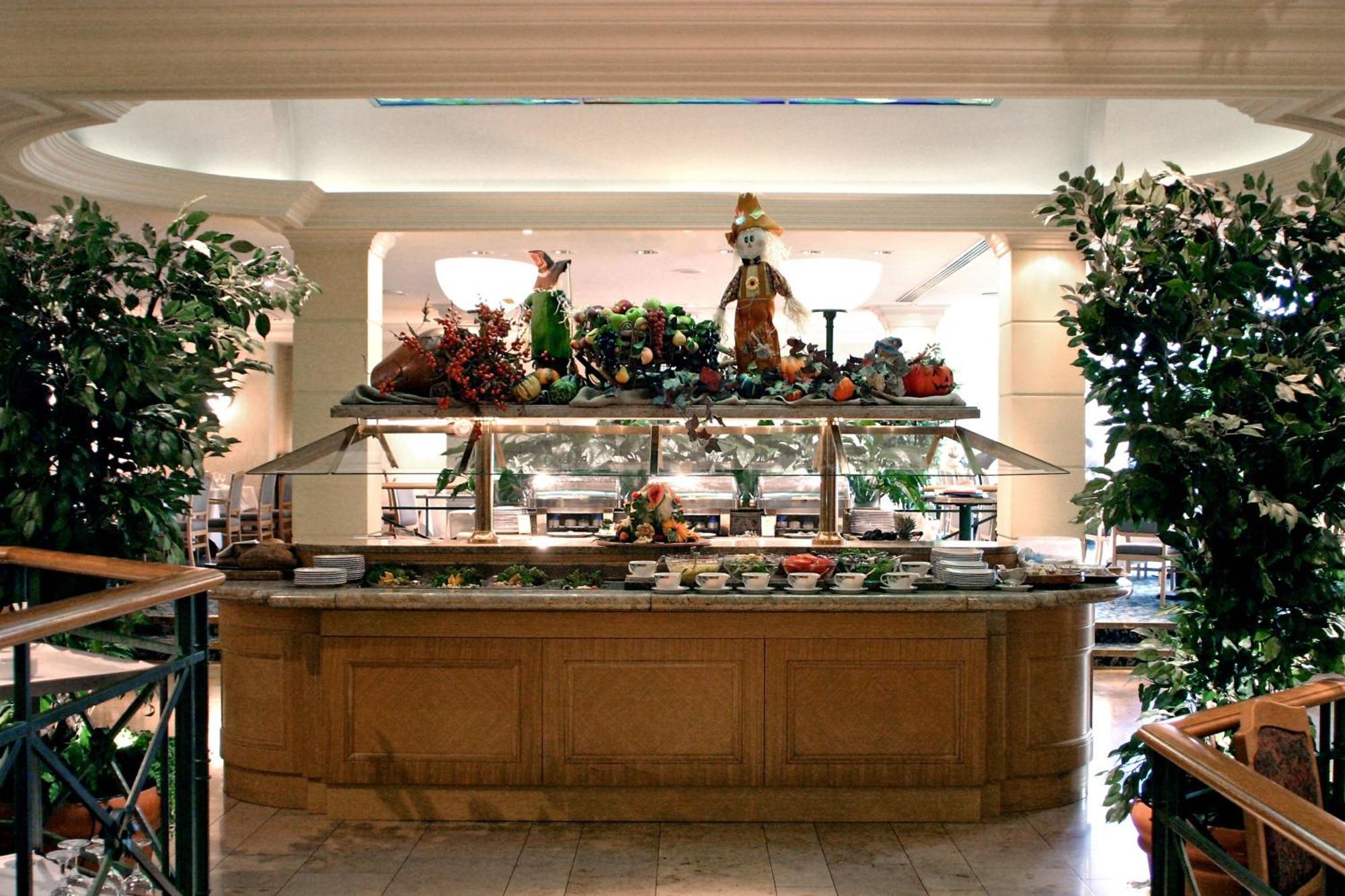 The Westin Zagreb Hotel Exterior photo A salad bar